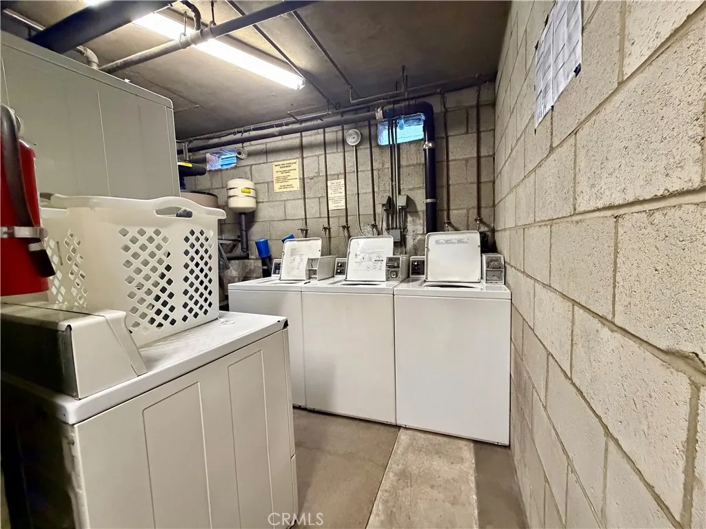 Additional image 23 of 7013 Haskell, Van Nuys, CA 91406