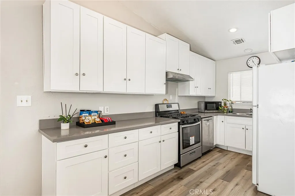 Additional image 11 of 16422 Tolowa Rd, Apple Valley, CA 92307