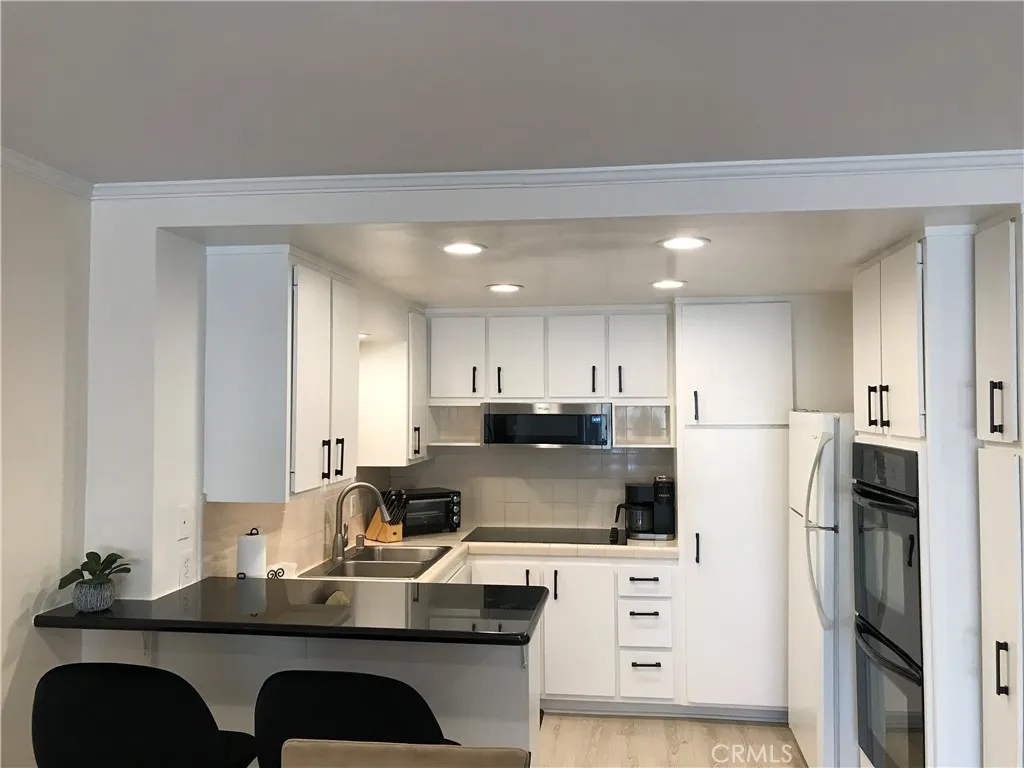 Additional image 10 of 1299 Cordova Street Unit 107, Pasadena, CA 91106