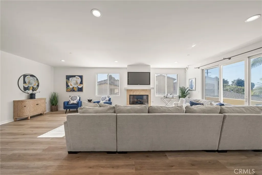 Additional image 10 of 204 N Prospect Ave Unit B, Redondo Beach, CA 90277