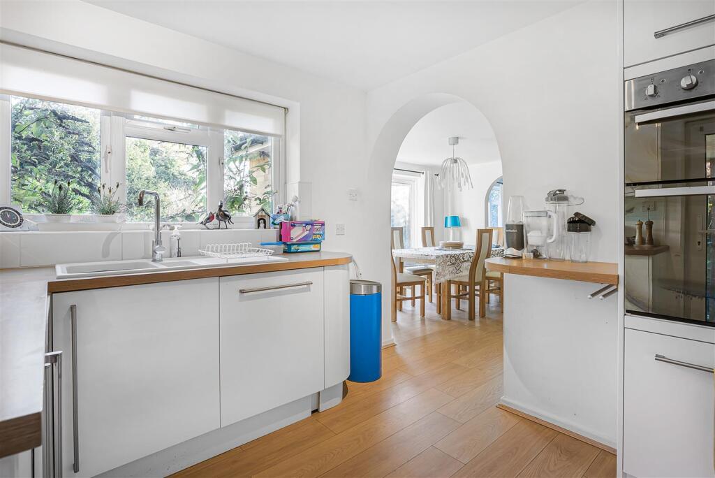 Additional image 8 of Warren Way, Welwyn