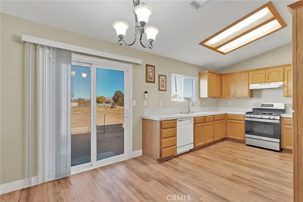 Additional image 52 of 22186 Pahute Rd, Apple Valley, CA 92308