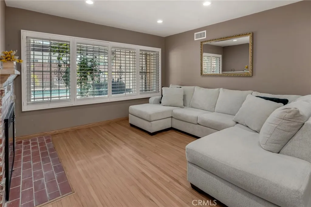 Additional image 8 of 10624 S 6th Ave, Inglewood, CA 90303