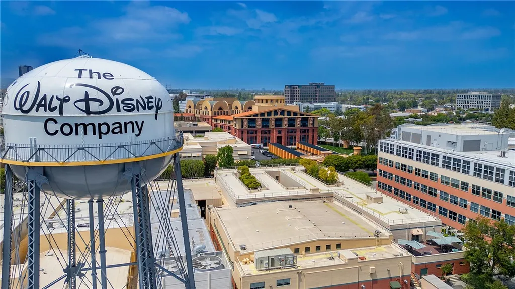 Additional image 37 of 1324 W Morningside Dr, Burbank, CA 91506