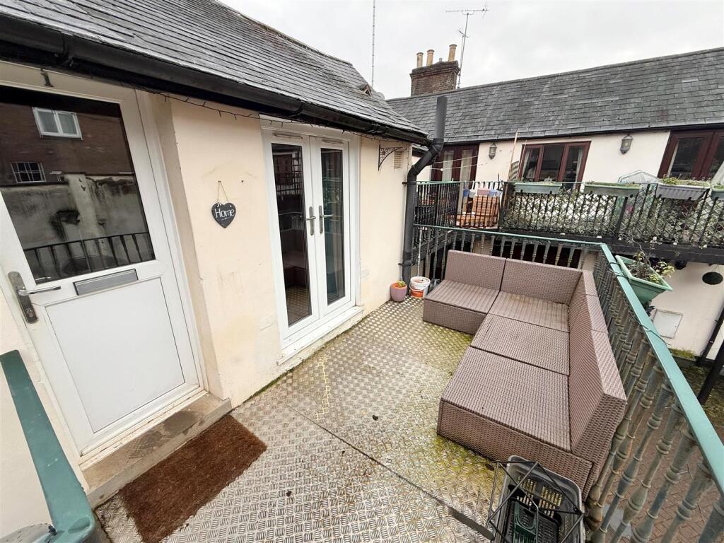 Additional image 8 of James Court, High Street, Markyate