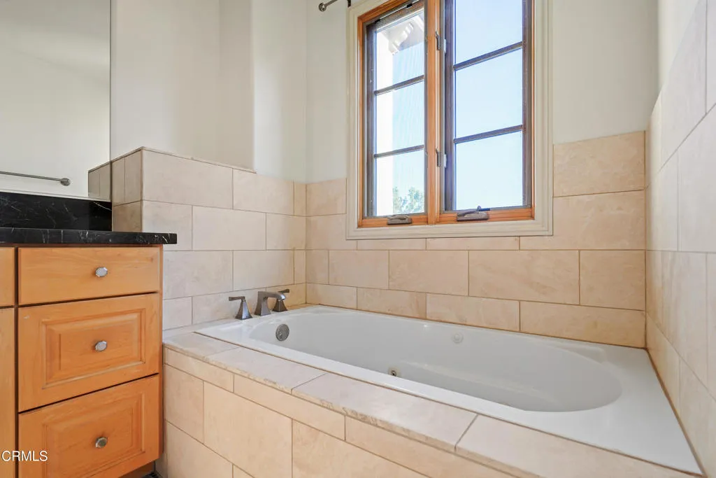 Additional image 13 of 985 N Michillinda Avenue Unit 207, Pasadena, CA 91107