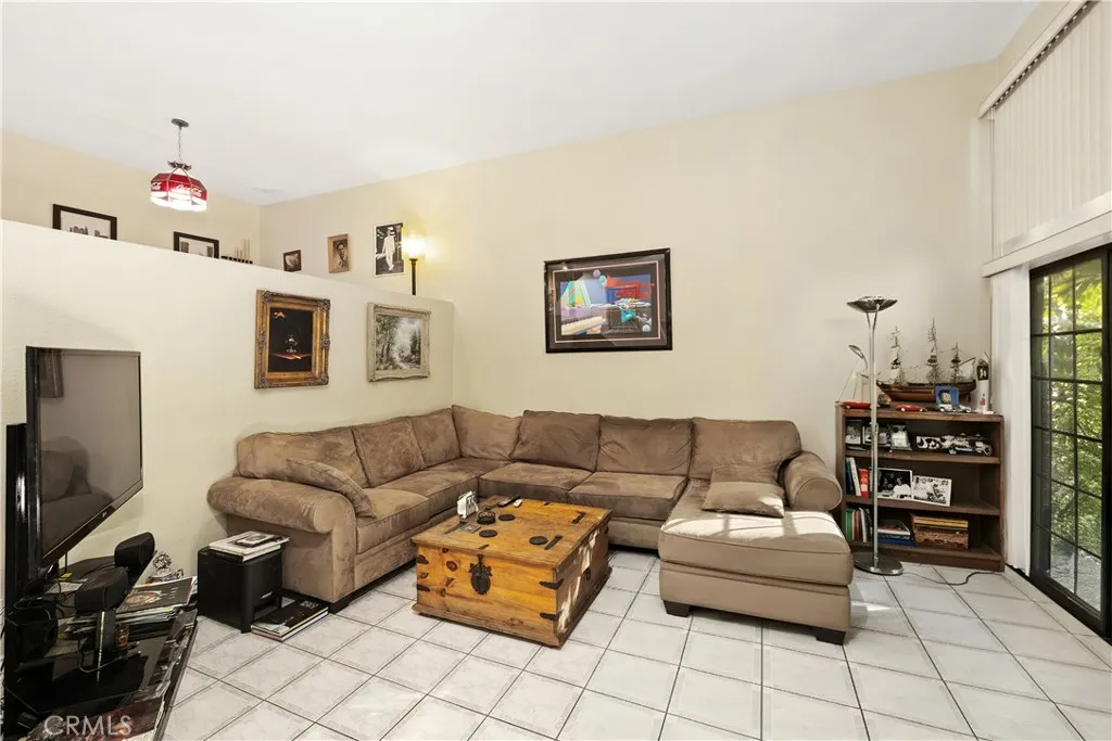Additional image 6 of 5707 Topanga Canyon Boulevard Unit 5, Woodland Hills, CA 91367