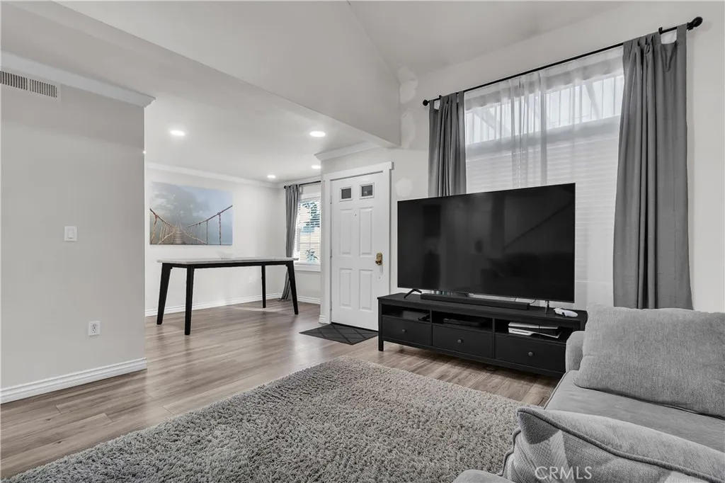 Additional image 7 of 820 W Compton Blvd Unit 20, Compton, CA 90220