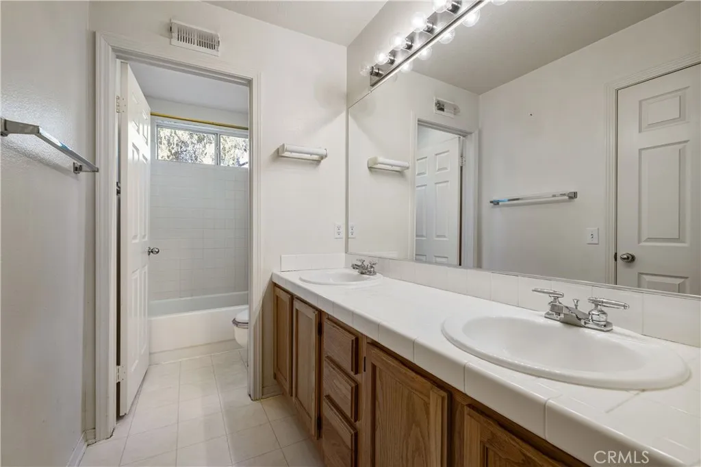 Additional image 75 of 30041 Sunridge Pl, Canyon Country, CA 91387