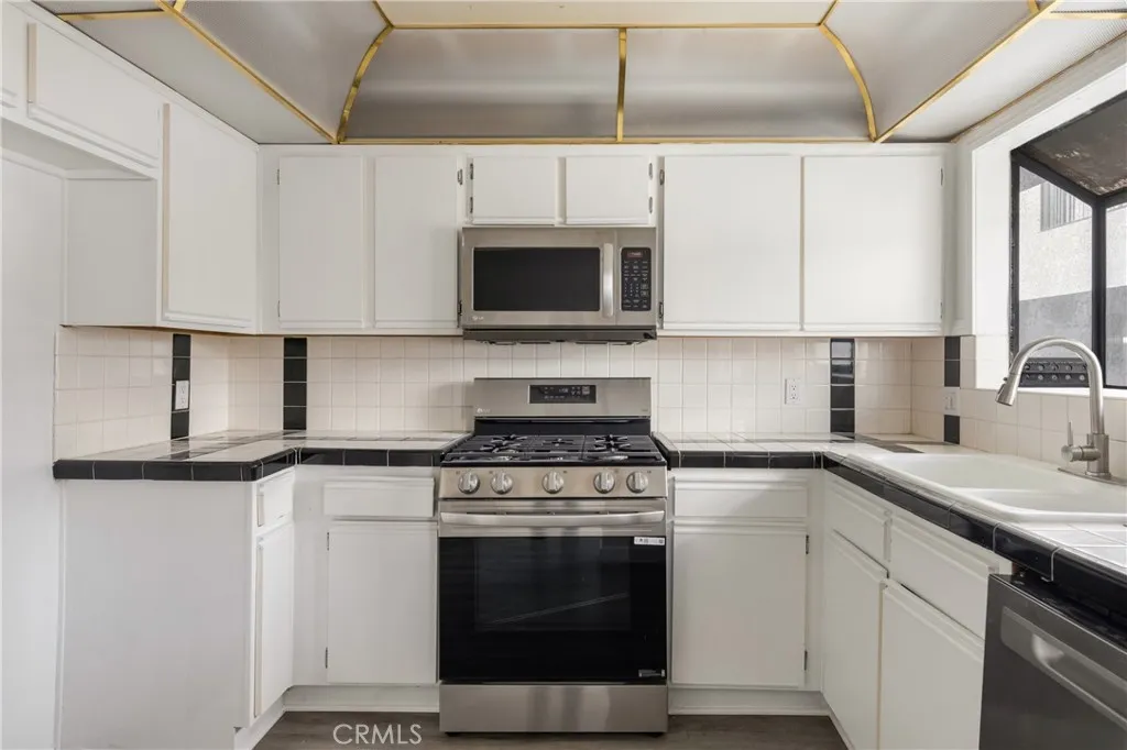 Additional image 38 of 9144 Burnet Unit 31, North Hills, CA 91343