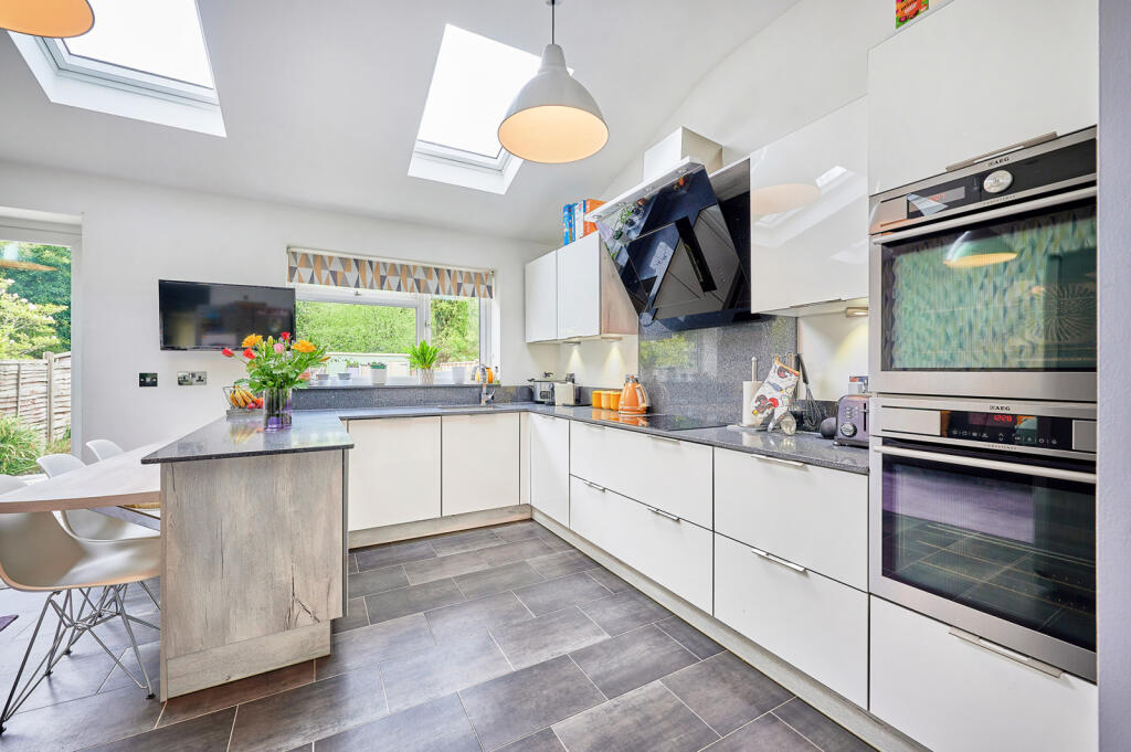 Additional image 7 of Claremont, Bricket Wood, St. Albans, Hertfordshire, AL2