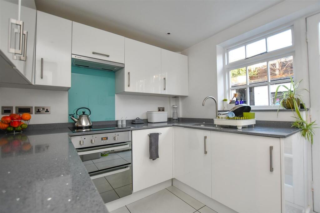 Additional image 18 of Temperance Street, St. Albans, AL3