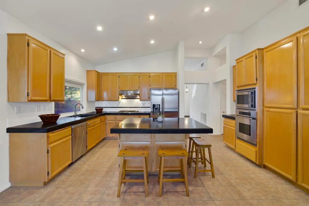 Additional image 12 of 2022 Highland View Gln, Escondido, CA 92026