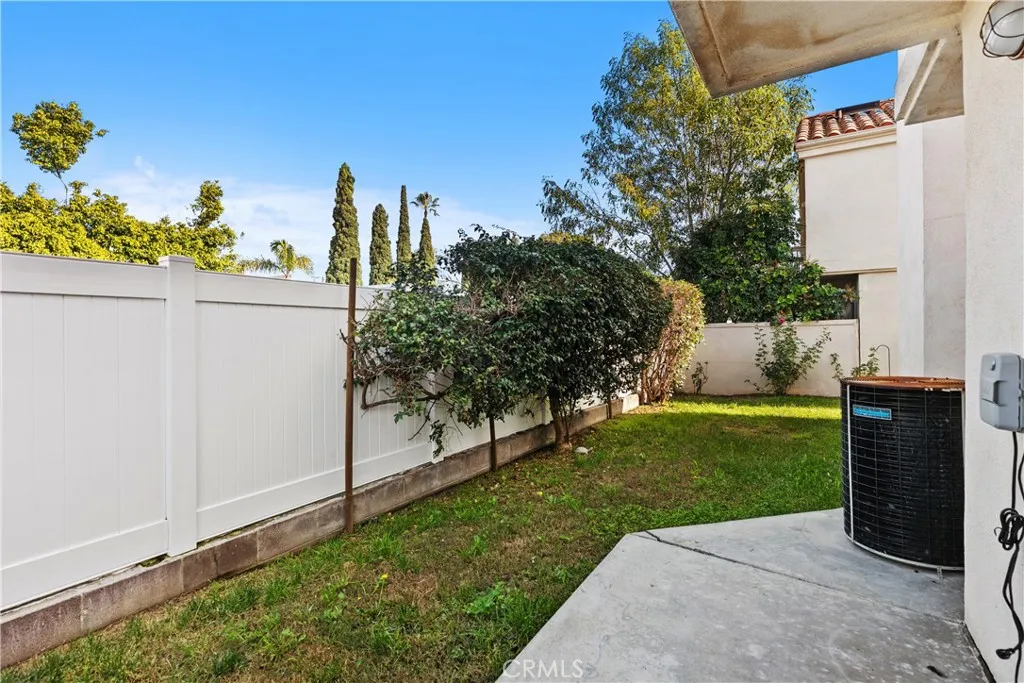 Additional image 13 of 286 Carefree Ln, Costa Mesa, CA 92627