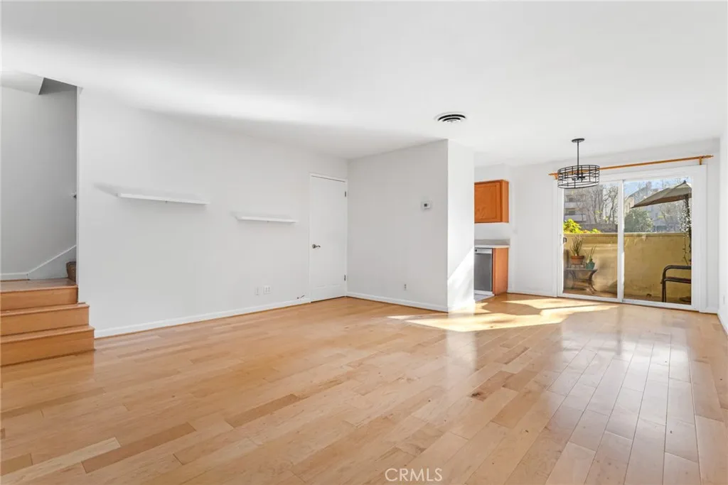 Additional image 3 of 11138 Aqua Vista St Unit 43, Studio City, CA 91602