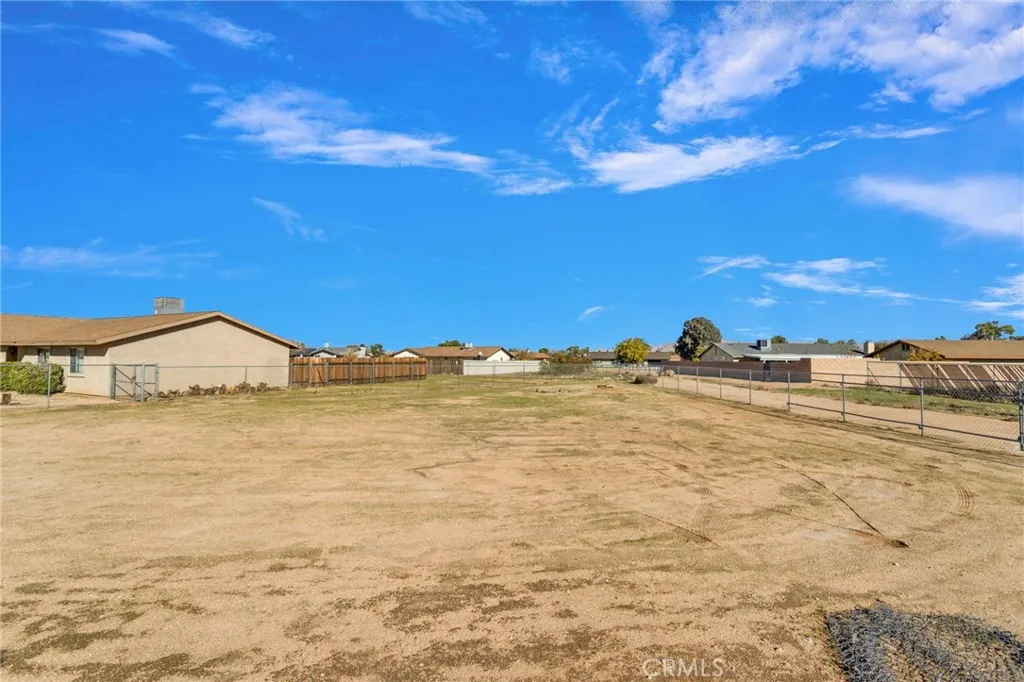 Additional image 31 of 22186 Pahute Rd, Apple Valley, CA 92308