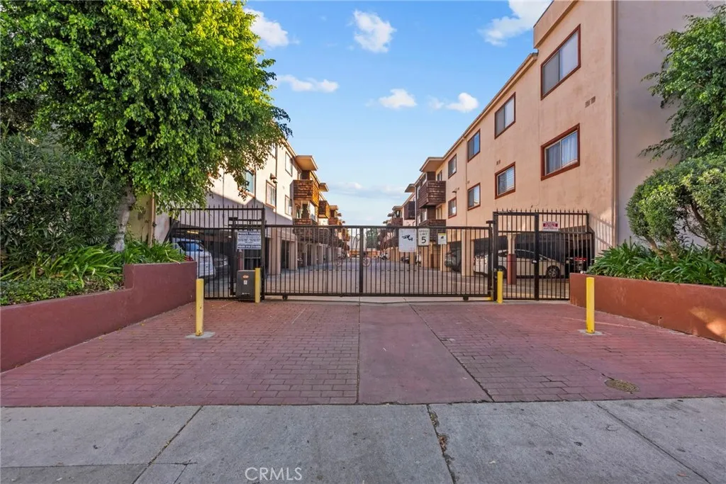 Additional image 60 of 5400 Newcastle Unit 12, Encino, CA 91316