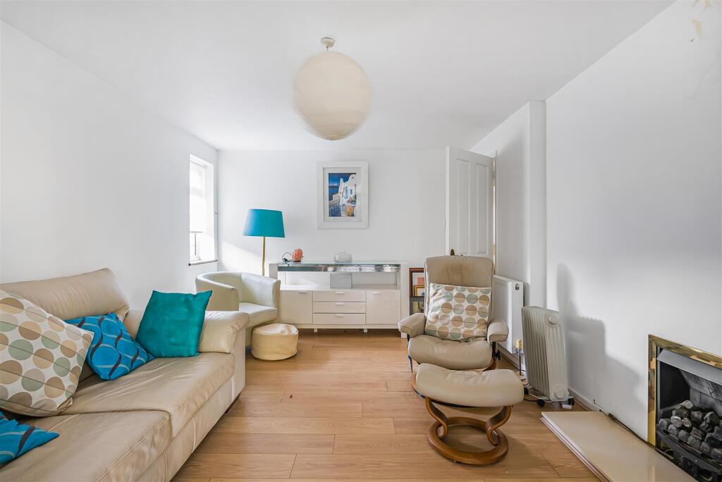 Additional image 9 of Warren Way, Welwyn