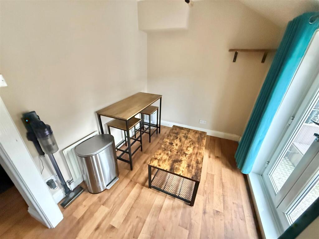 Additional image 11 of James Court, High Street, Markyate