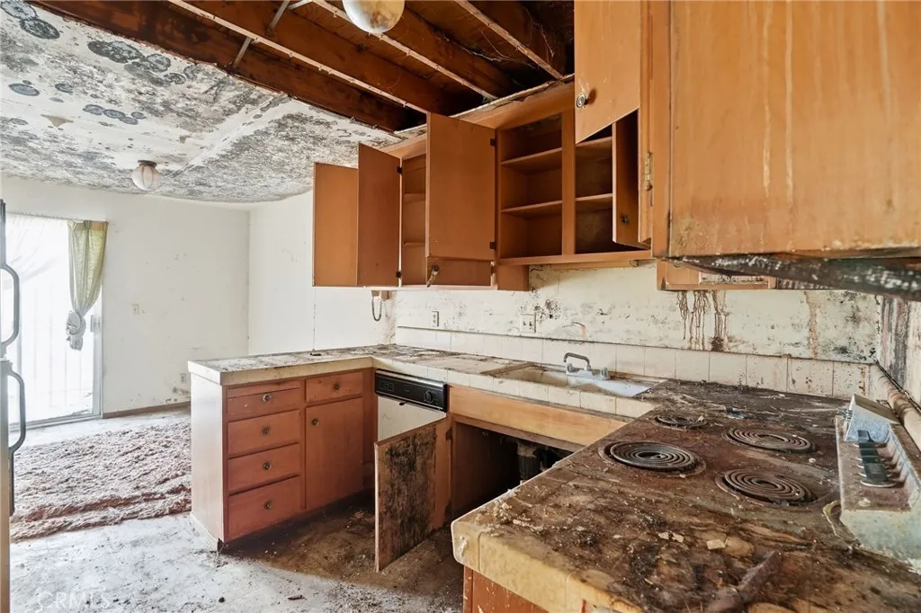 Additional image 8 of 933 Acosta Plz Unit 35, Salinas, CA 93905