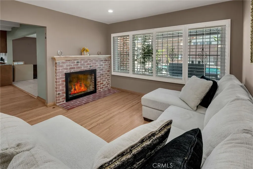 Additional image 9 of 10624 S 6th Ave, Inglewood, CA 90303