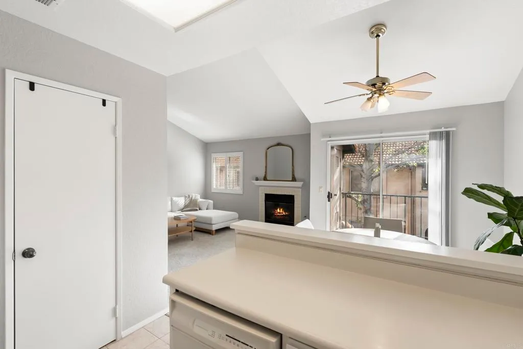 Additional image 17 of 11325 Avenida De Los Lobos Unit D, San Diego, CA 92127