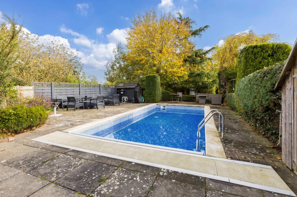 Additional image 10 of Poynings Close, Harpenden, Hertfordshire