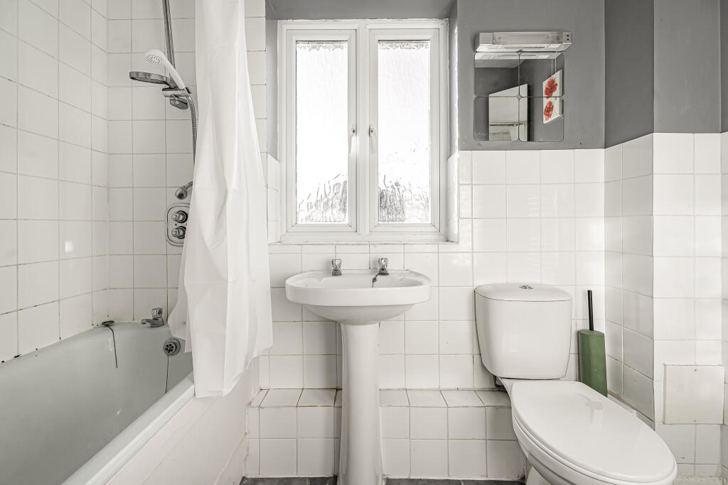 Additional image 8 of Walsingham Close, Hatfield, AL10