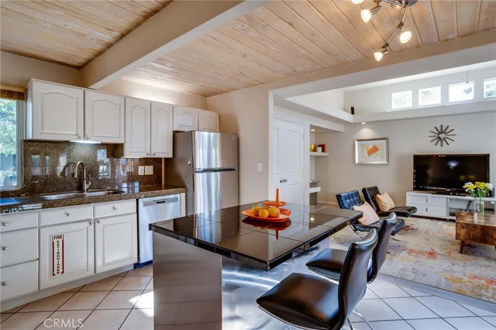 Additional image 77 of 576 E Desert Holly Circle, Palm Springs, CA 92262