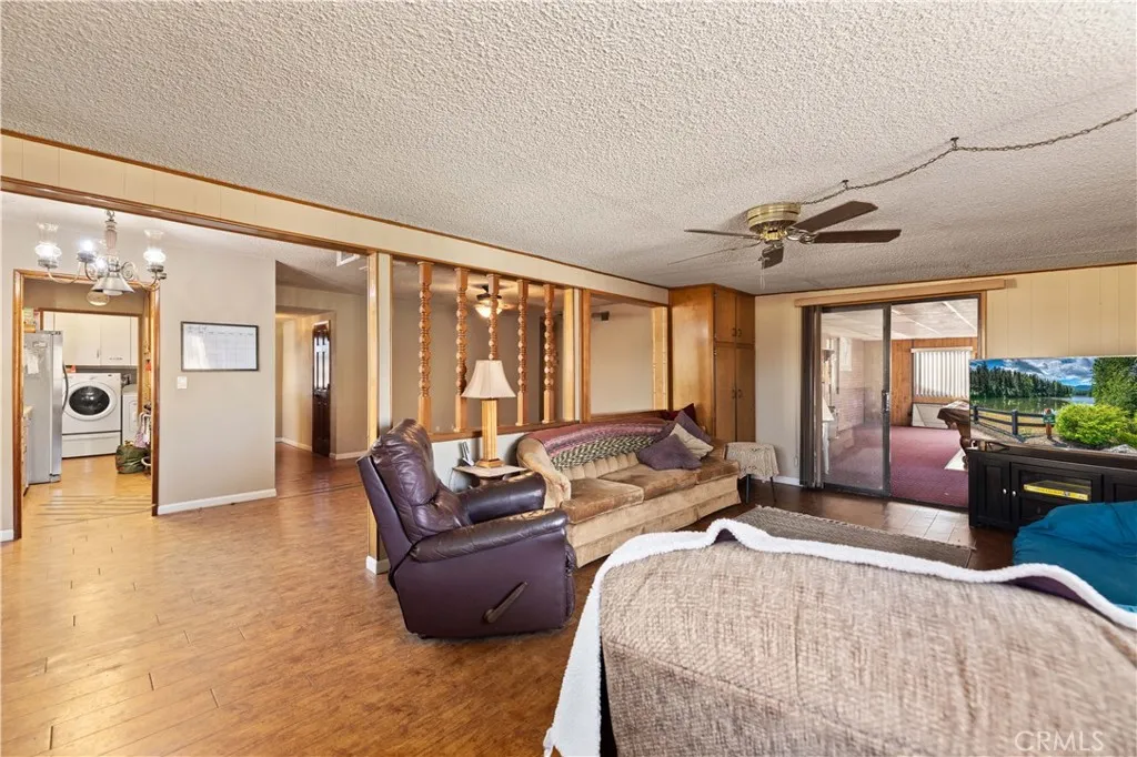 Additional image 12 of 45461 3rd St E, Lancaster, CA 93535