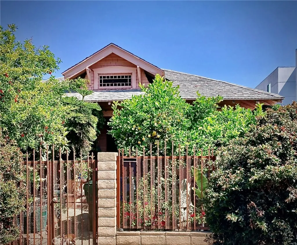 Additional image 4 of 1605 W 35th, Los Angeles, CA 90018