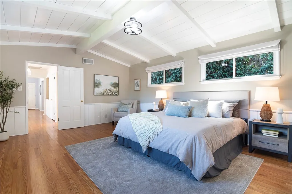 Additional image 19 of 1324 W Morningside Dr, Burbank, CA 91506