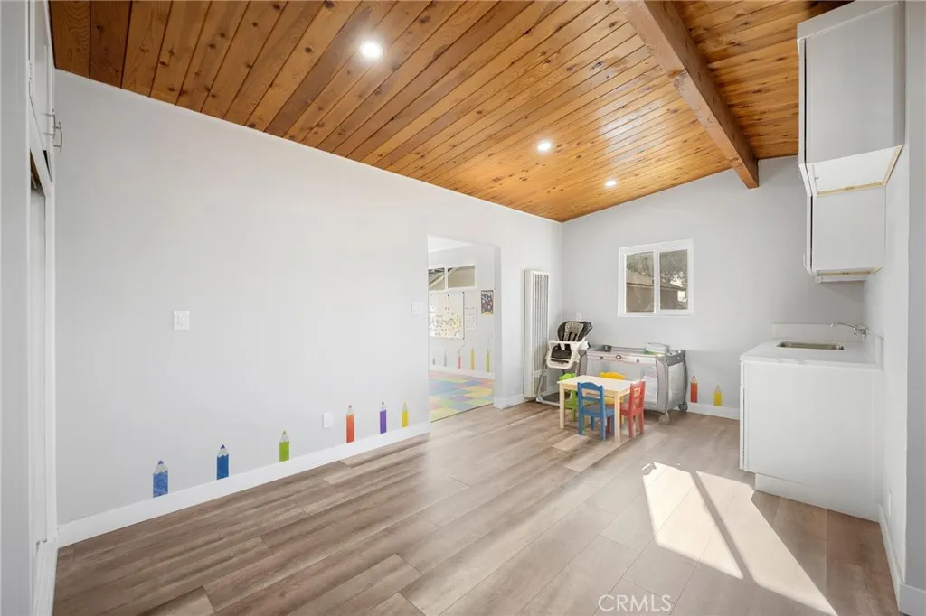 Additional image 82 of 505 Cambridge Drive, Burbank, CA 91504