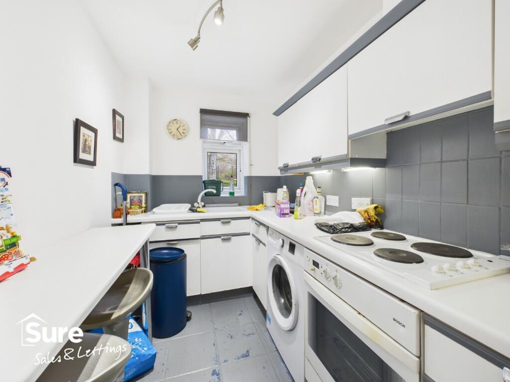 Additional image 3 of Ronald Court, Oakwood Road, Bricket Wood, St. Albans, Hertfordshire, AL2 3ET