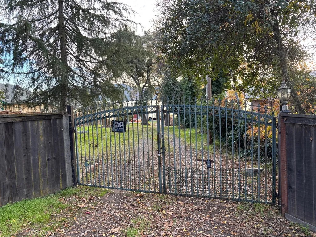 Additional image 4 of 13791 Lakeshore Dr, Clearlake, CA 95422