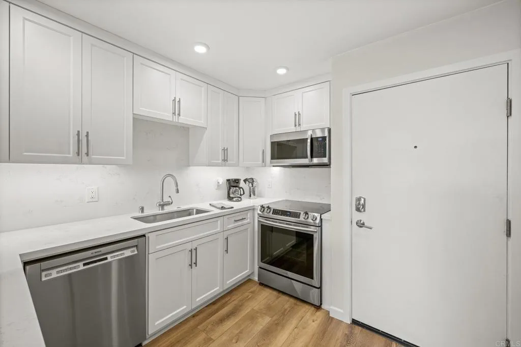 Additional image 60 of 1552 Camino Del Mar Unit 401, Del Mar, CA 92014