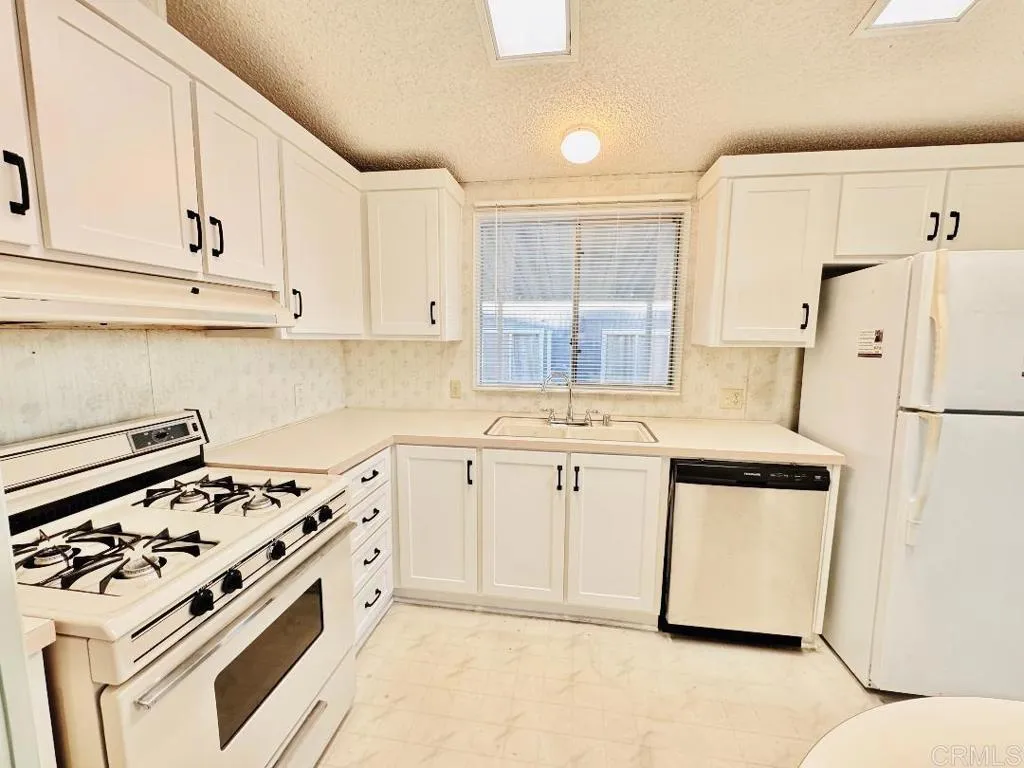 Additional image 49 of 2888 Iris Avenue Unit 84, San Diego, CA 92154