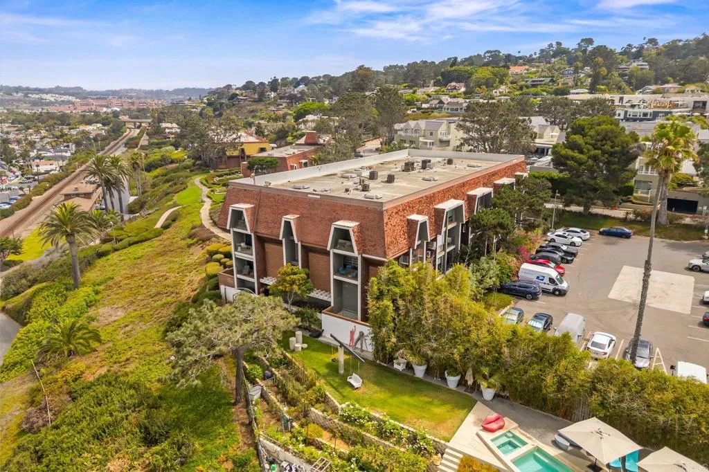 Additional image 33 of 1552 Camino Del Mar Unit 401, Del Mar, CA 92014