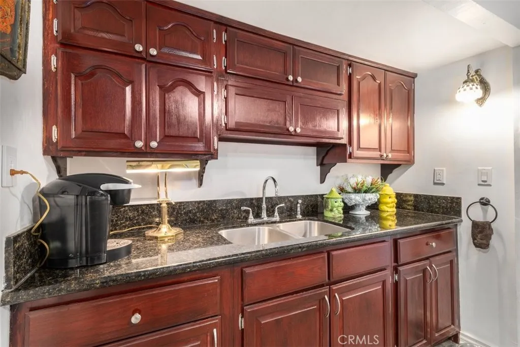 Additional image 13 of 657 W 66th St, Los Angeles, CA 90044