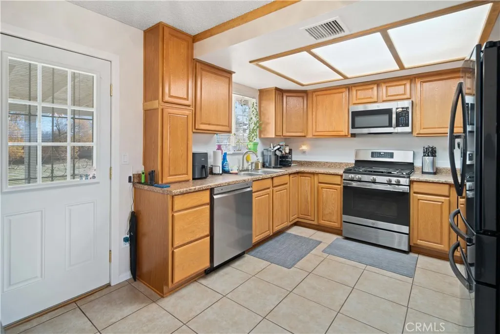 Additional image 51 of 17360 Valeport Ave, Lancaster, CA 93535