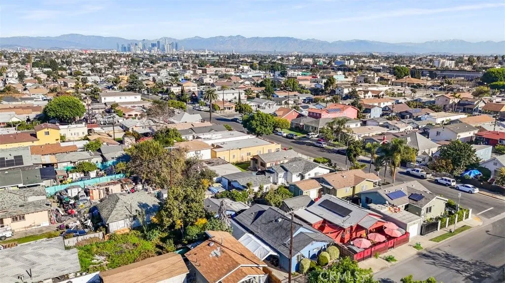 Additional image 53 of 657 W 66th St, Los Angeles, CA 90044