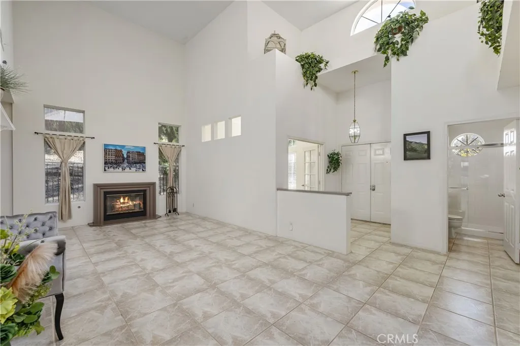 Additional image 5 of 30041 Sunridge Pl, Canyon Country, CA 91387