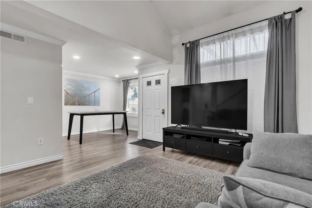 Additional image 56 of 820 W Compton Blvd Unit 20, Compton, CA 90220