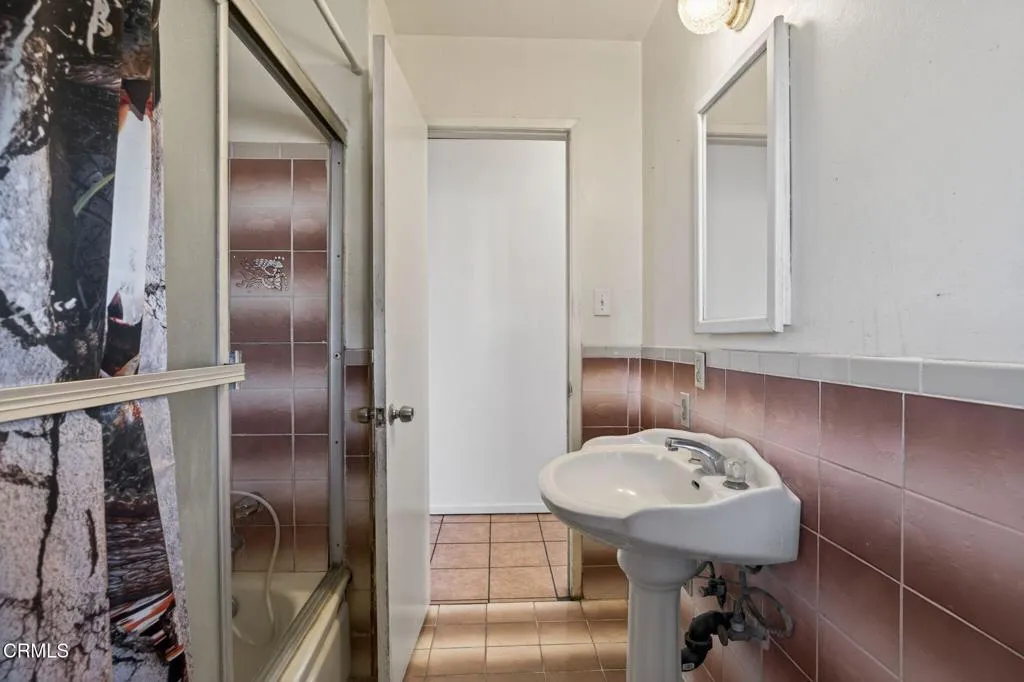 Additional image 10 of 236 E Poplar Street, Oxnard, CA 93033