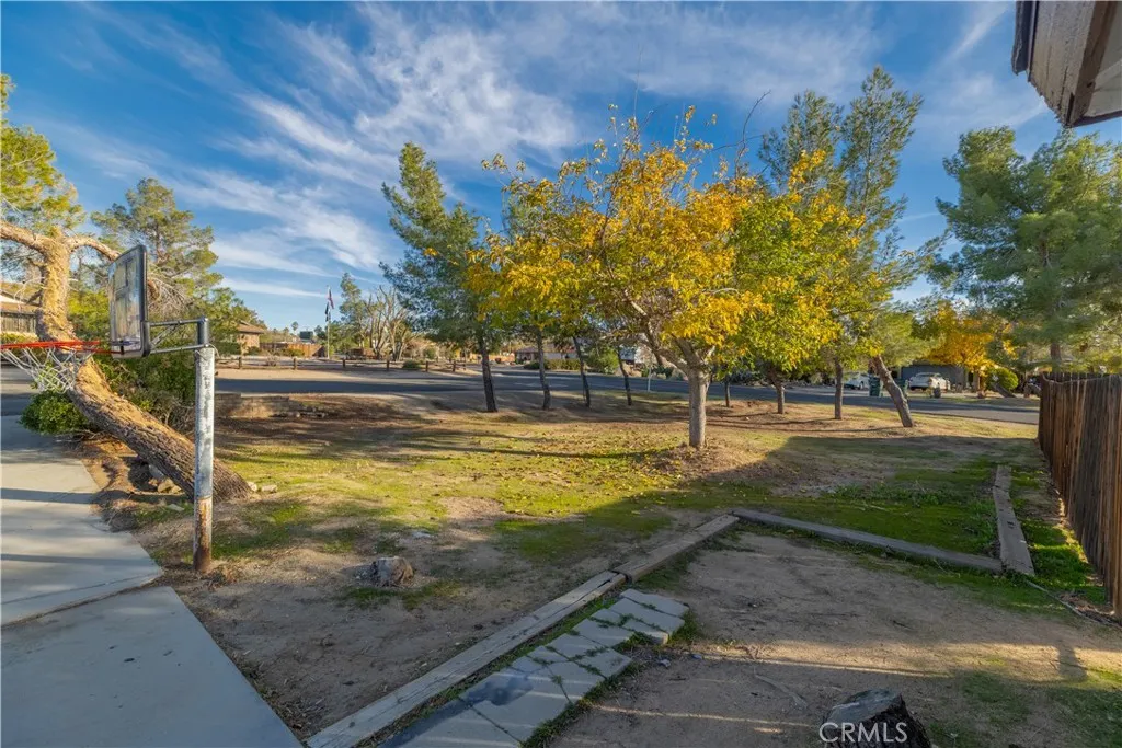 Additional image 101 of 19125 Hupa Rd, Apple Valley, CA 92307