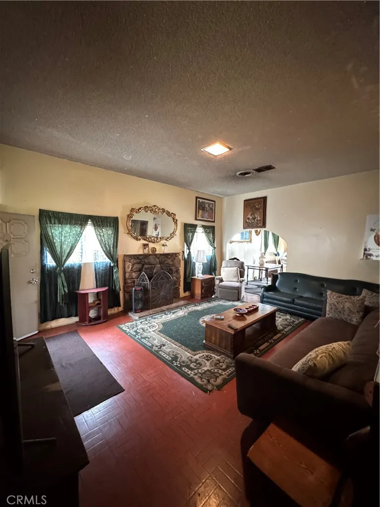 Additional image 17 of 638 E 137th St, Los Angeles, CA 90059