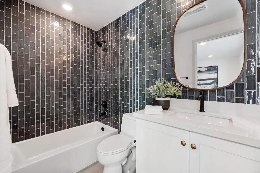 Additional image 61 of 326 Chinquapin Avenue, Carlsbad, CA 92008