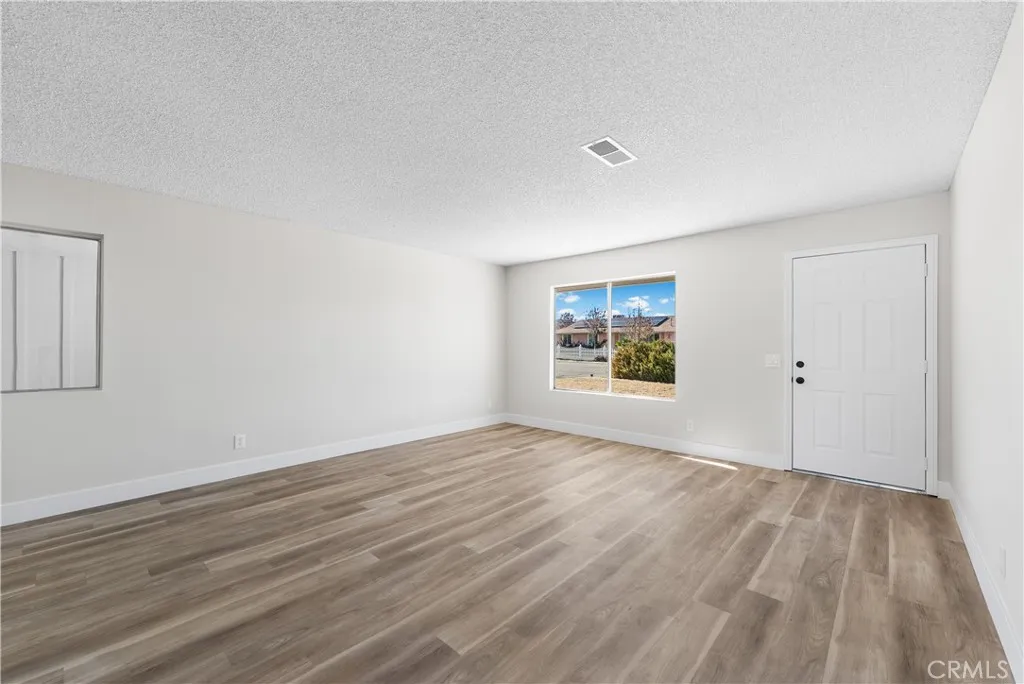 Additional image 11 of 40596 Fieldspring St, Lancaster, CA 93535