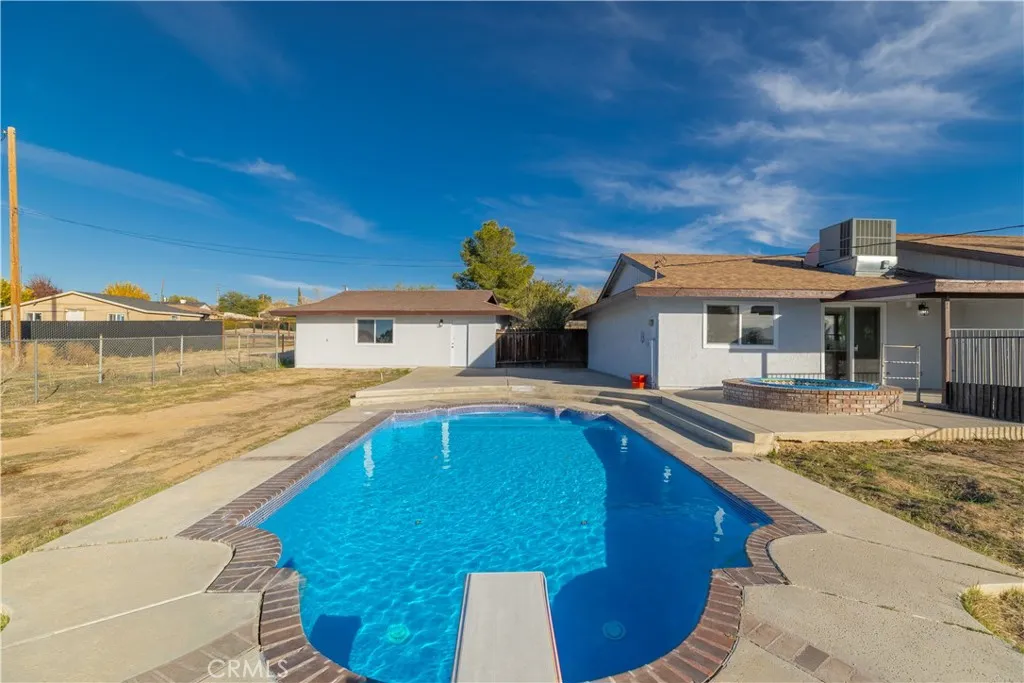 Additional image 46 of 19125 Hupa Rd, Apple Valley, CA 92307