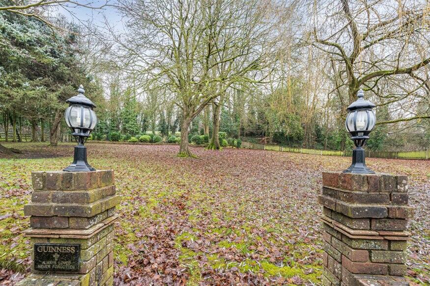 Additional image 11 of Delmer End Lane, Flamstead, AL3